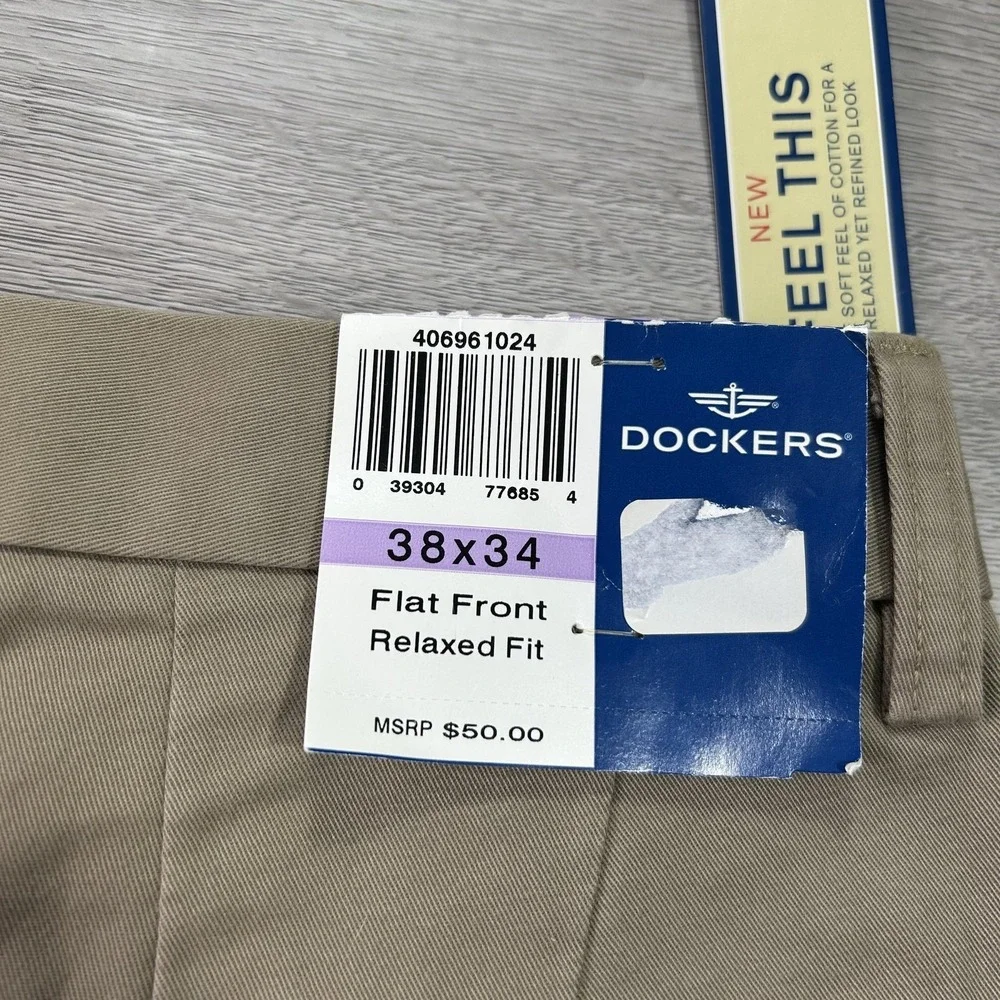 NEW Dockers True Chino‎ Pants Mens 38x34 Beige Relaxed Flat Front Wrinkle Free